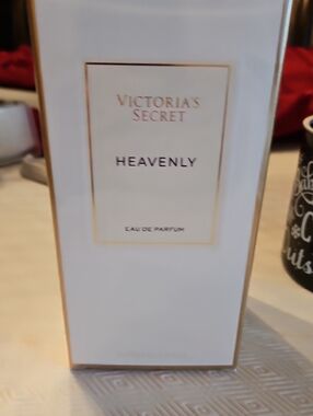 Victoria's Secret Heavenly Perfume - White with Gold Trim
